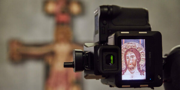 Close-up of the XF Camera System capturing fine art details, best for 3D object photography