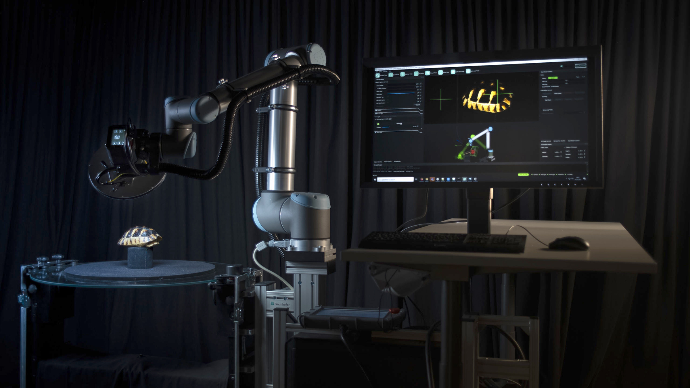 Scanning dinosaur bones in 3D