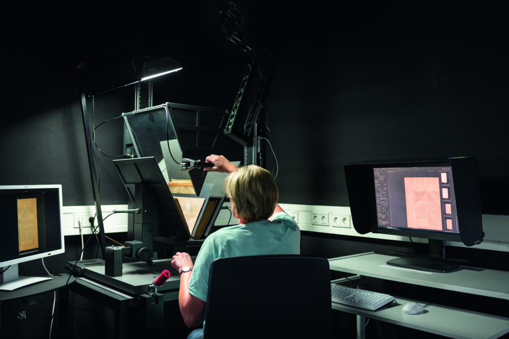 Phase One technology transforms digitization for Weimar’s library. Discover the Goethe in Weimar project