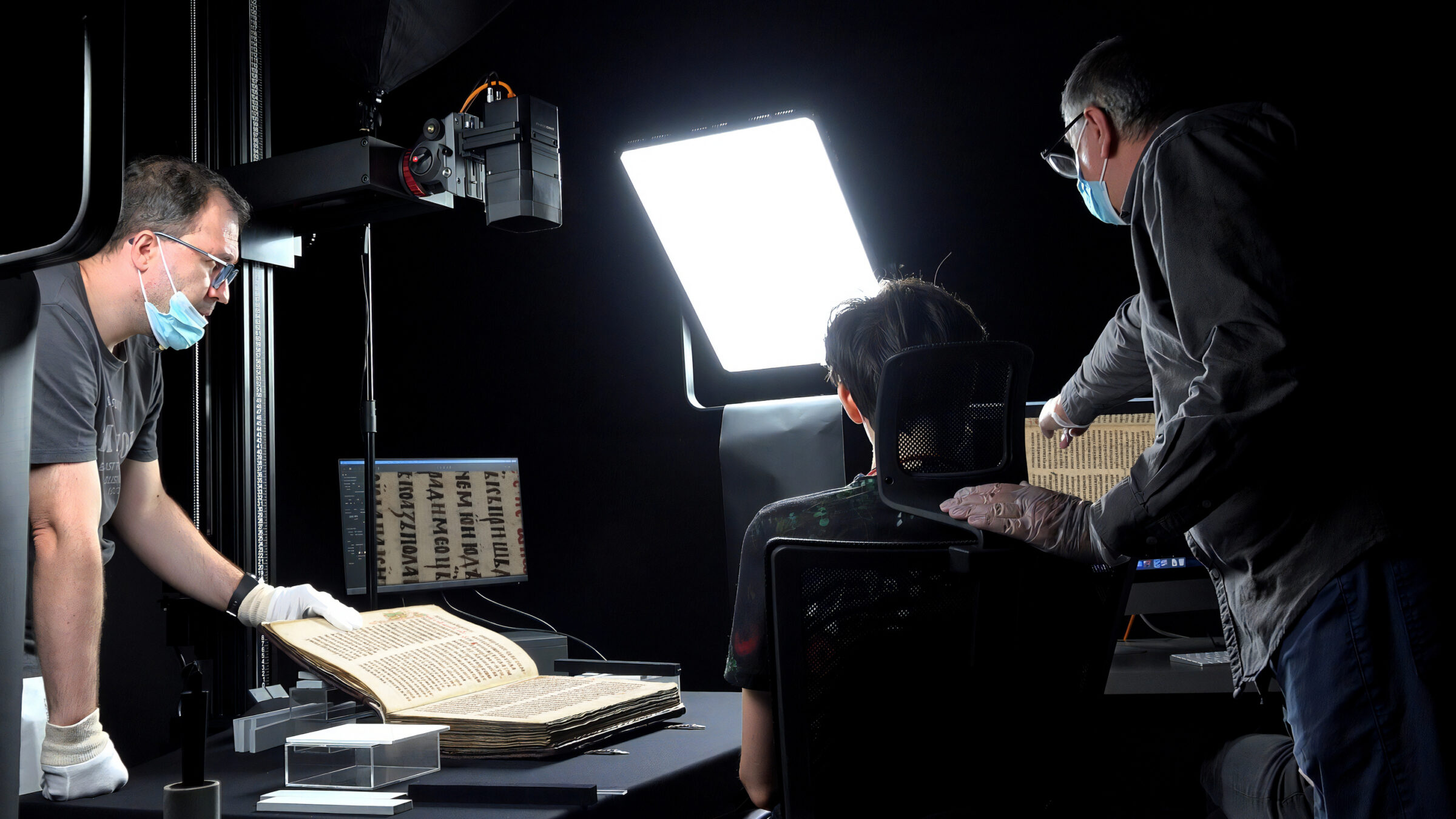 Phase One iXG 100 MP camera setup capturing the Miroslav Gospel pages
