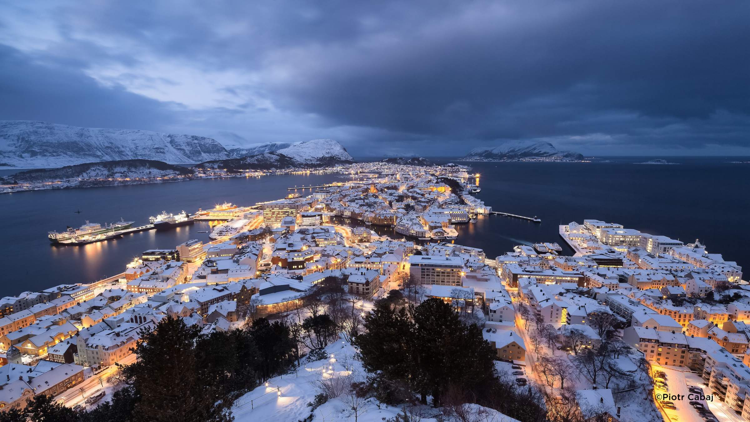 Recovering Ålesund fire records with multispectral imaging