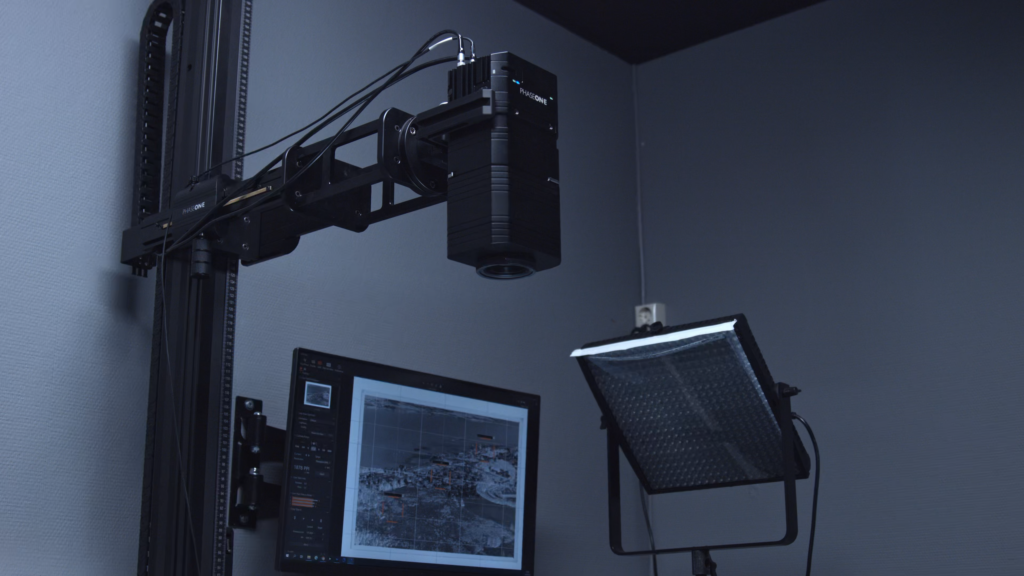 Archival collection setup for digitizing transparencies
